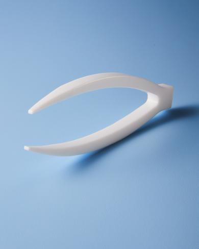 fine tweezers